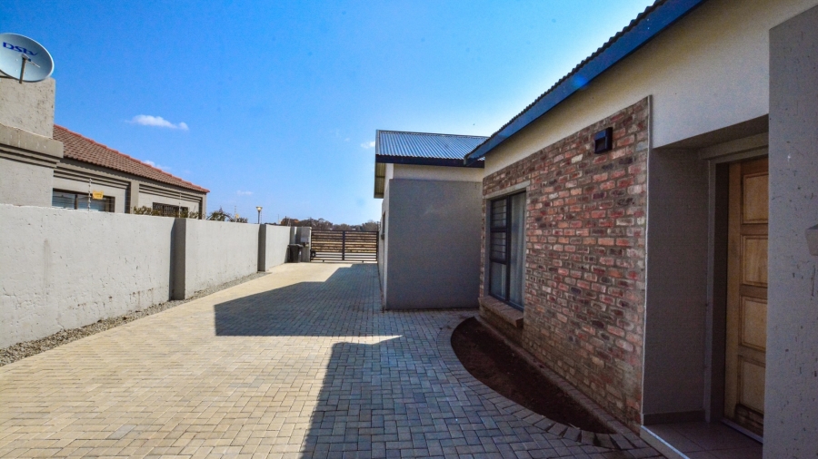 3 Bedroom Property for Sale in Grimbeeck Park North West